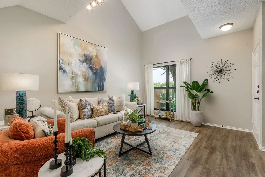 8404 Forest Lane 203, Dallas
