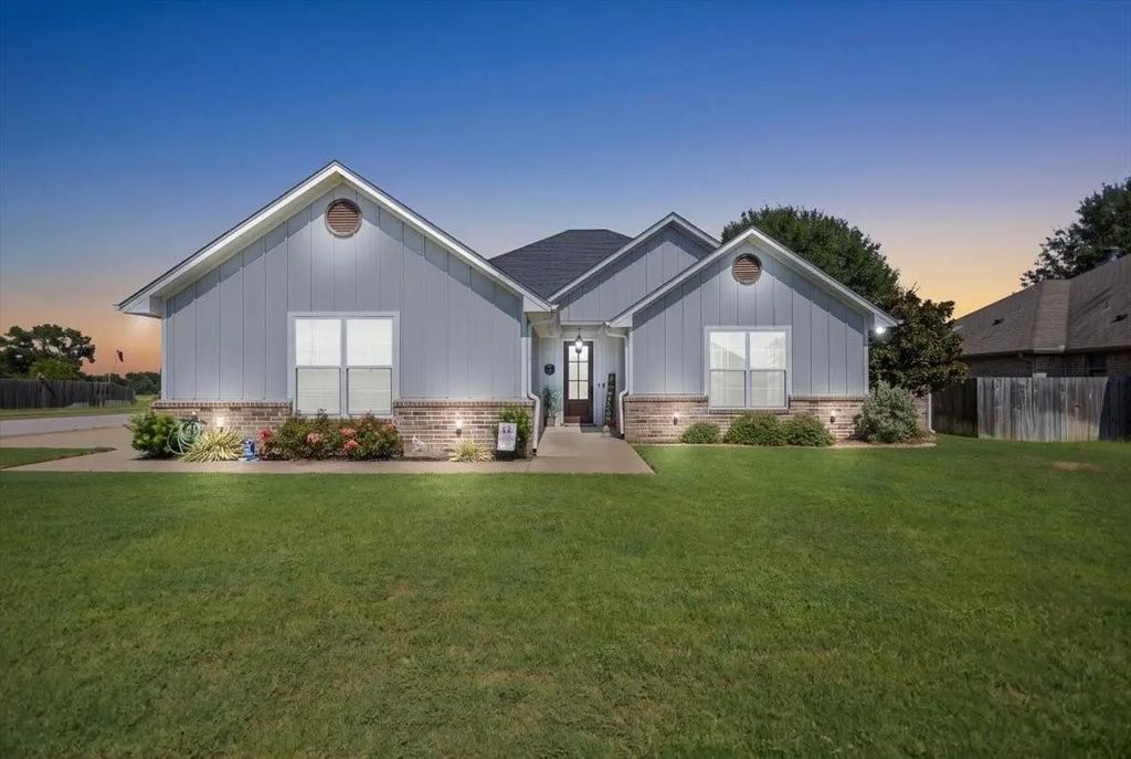 1450 Nate Circle, Bullard