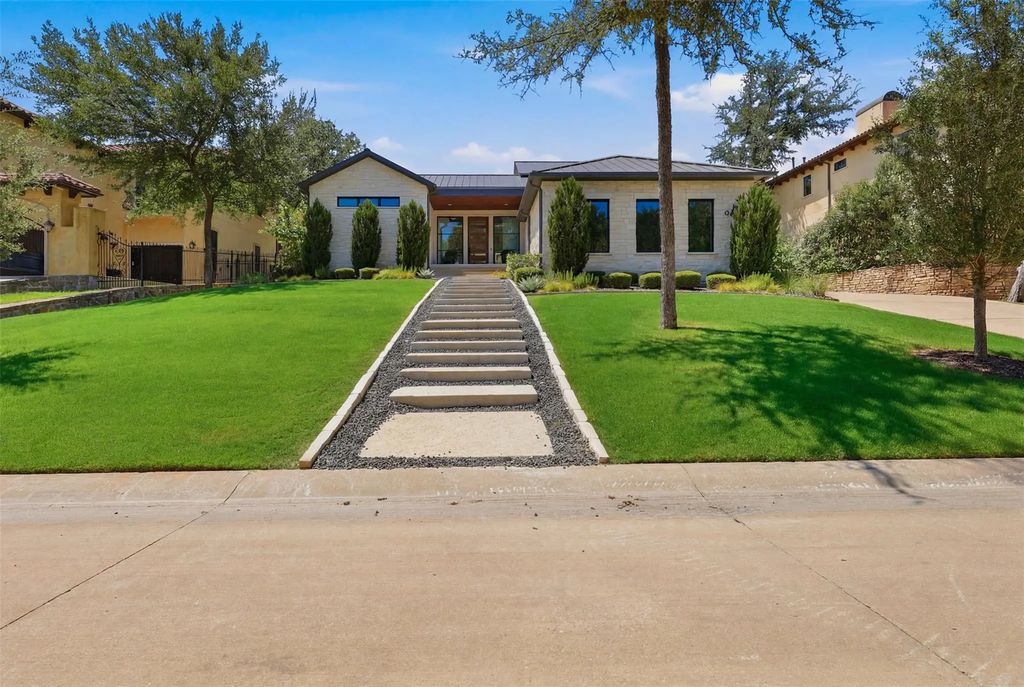 9433 Sagrada Park, Fort Worth