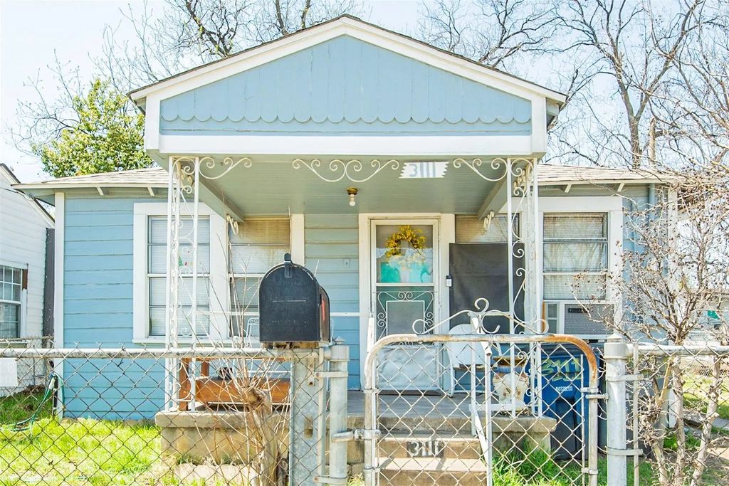 3111 Gulden Lane, Dallas
