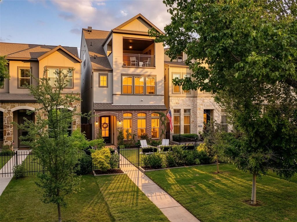 3710 Red Leaf Lane, Dallas