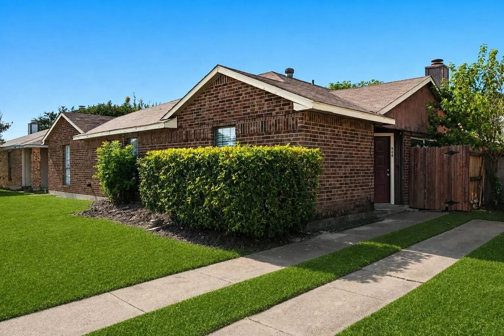 506 W Warrior Trail, Grand Prairie