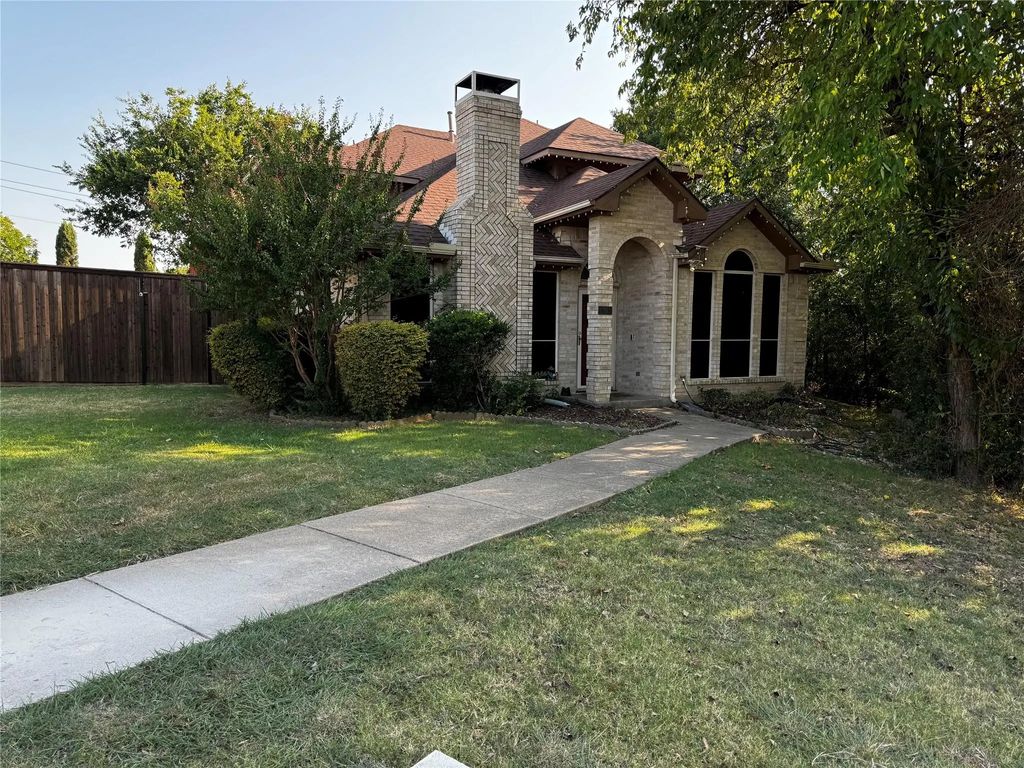 1365 W Branch Hollow Drive, Carrollton