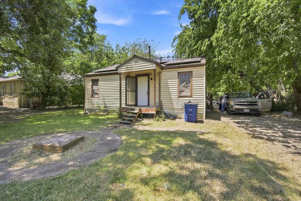 9007 Metz Avenue, Dallas