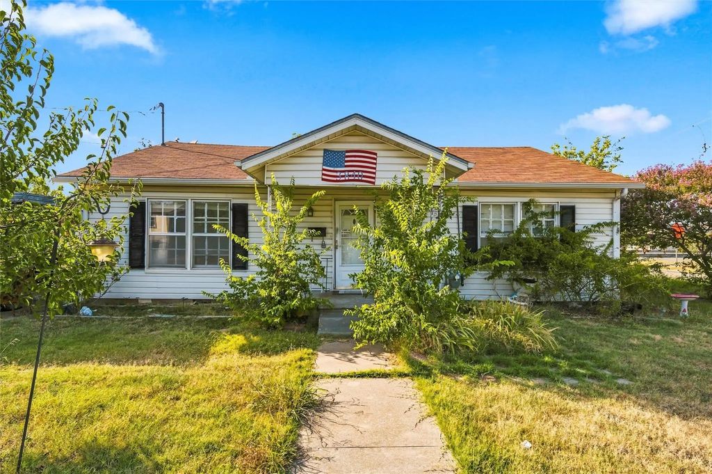 3840 Parrish Street, Bellmead