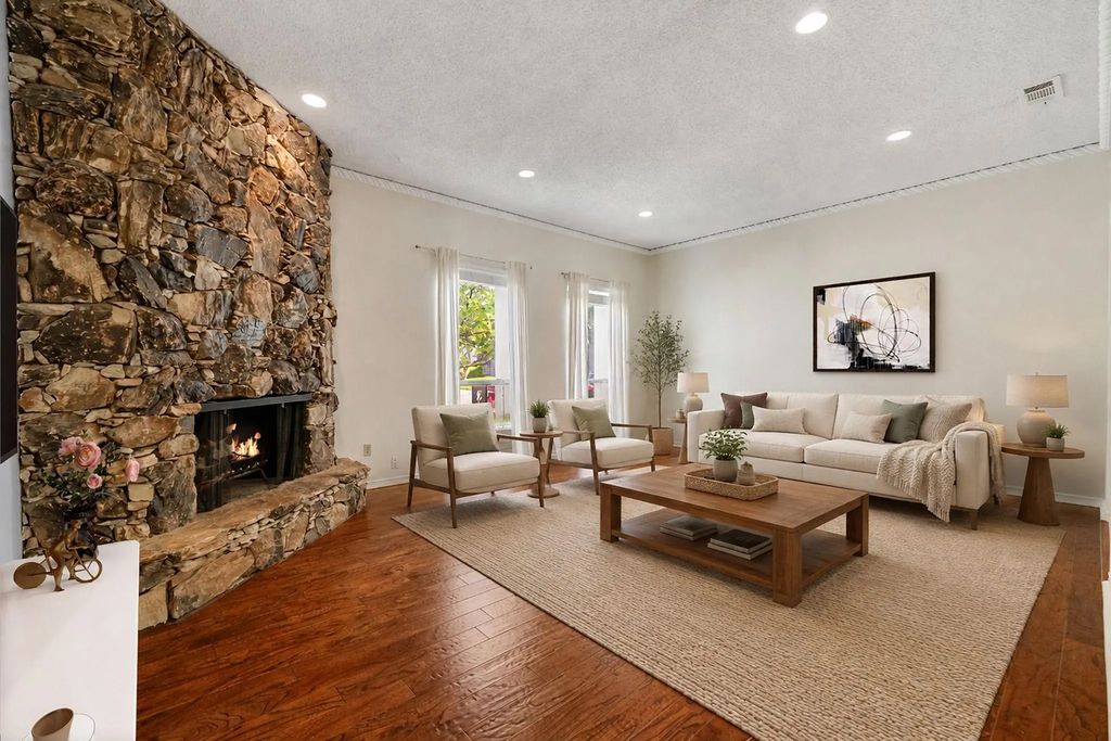 3020 Stonehenge Lane, Carrollton