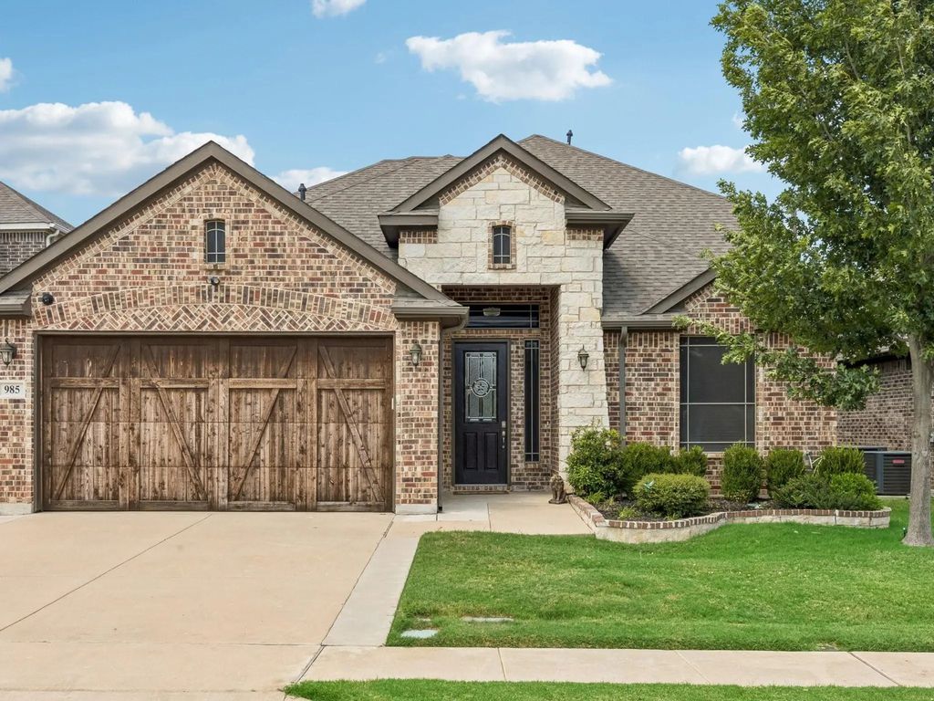 985 E Villas Court, Lewisville