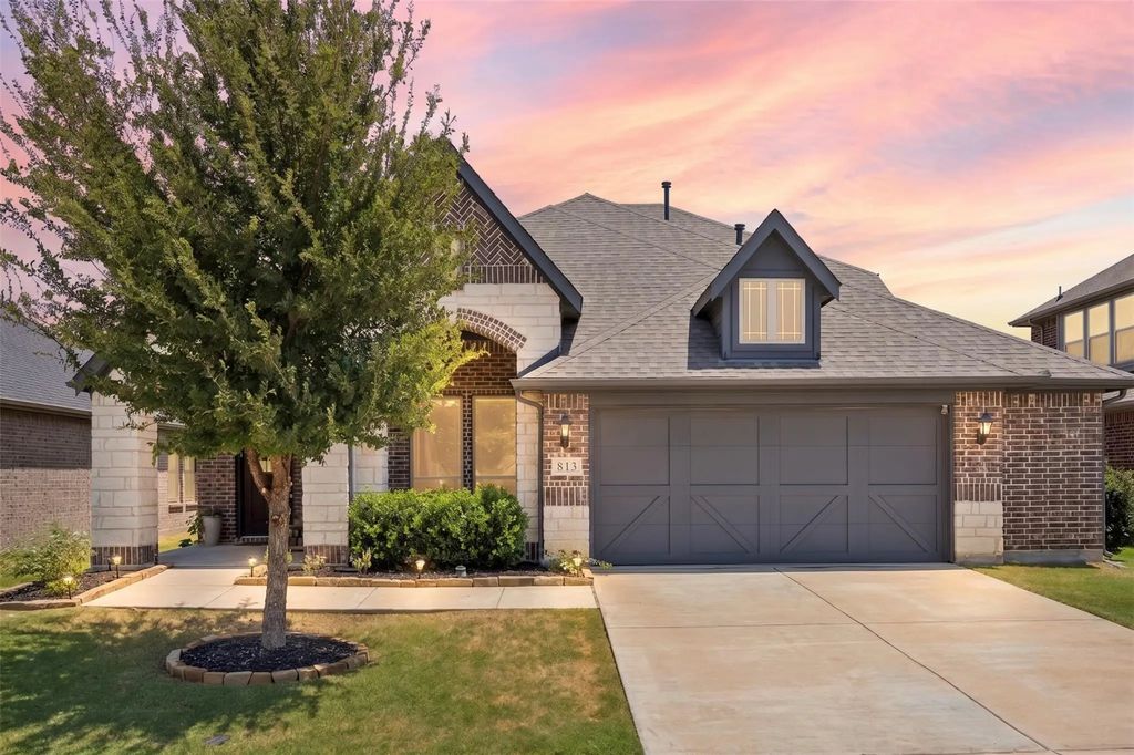 813 Lake Cove Drive, Little Elm