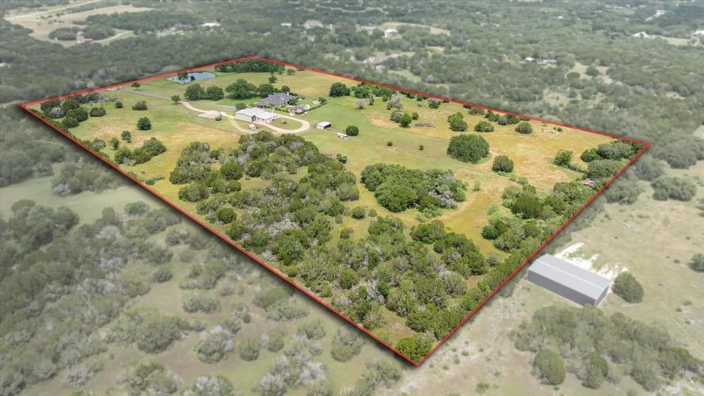 2560 Shady Oaks Circle, Glen Rose