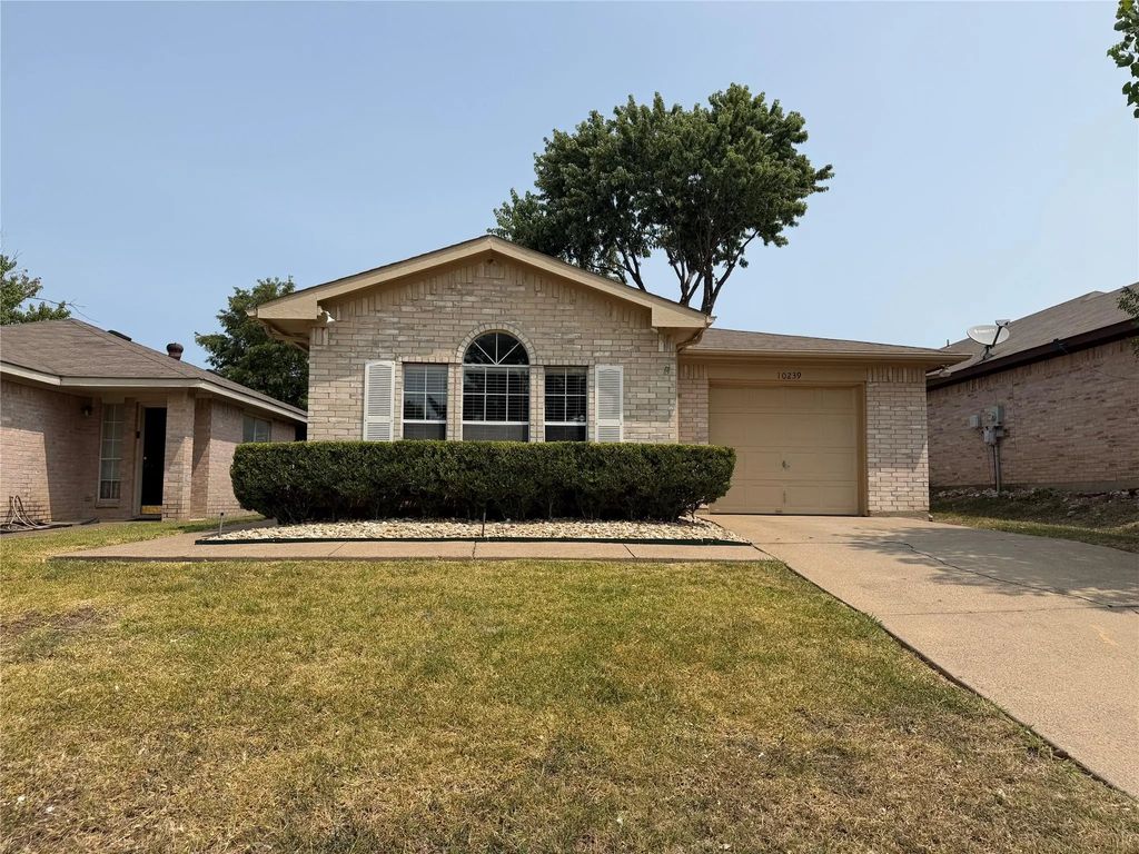 10239 Blackjack Oaks Drive, Dallas