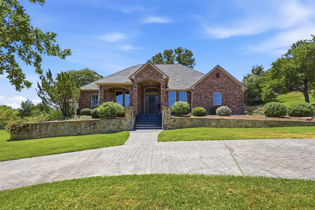 2010 Woodland Hills Lane, Weatherford