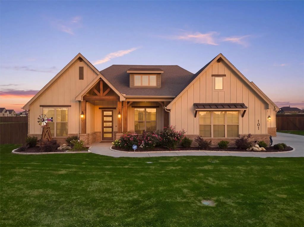 101 Howling Court, Godley
