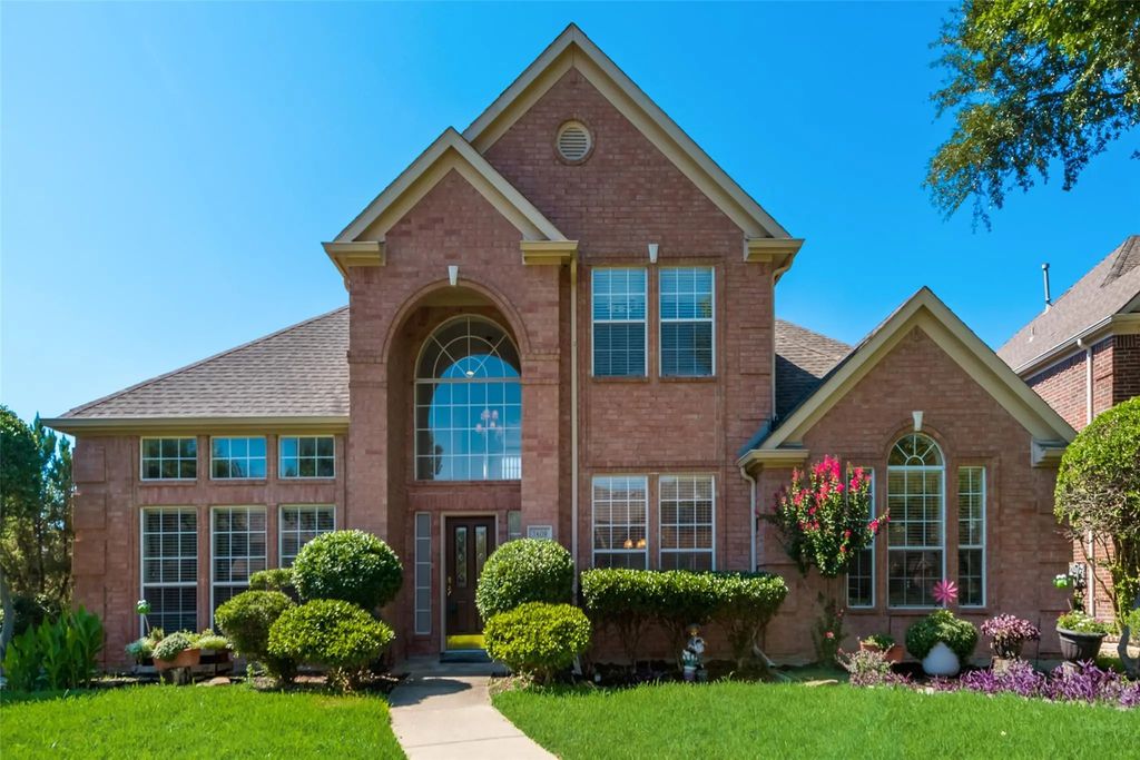 3809 Rockbrook Drive, Carrollton