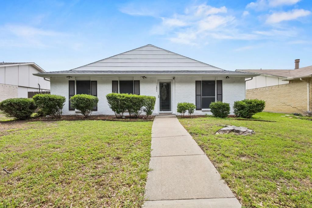 1824 Chamberlain Drive, Carrollton