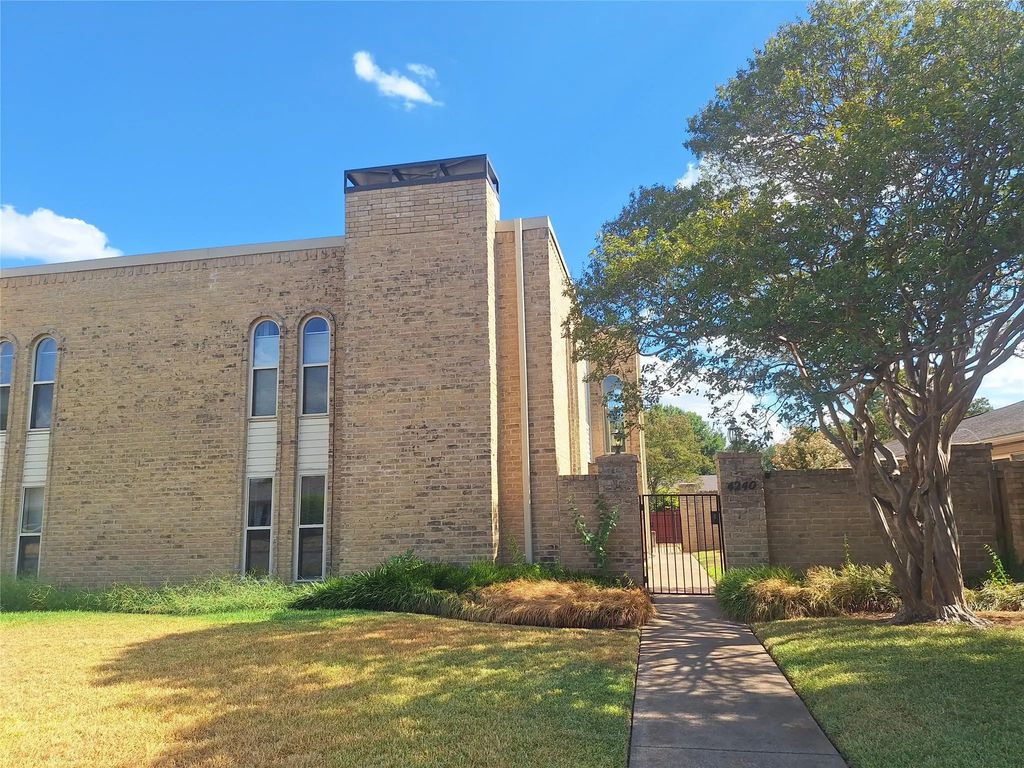 4240 Harvest Hill Road, Dallas