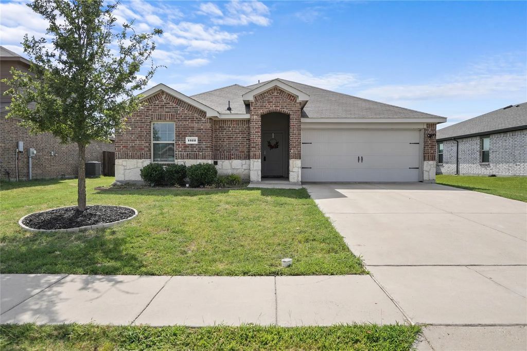 1322 Community Way, Royse City