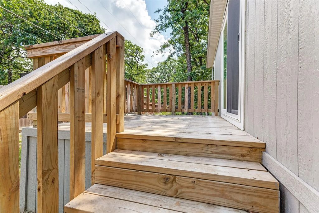 1613 Mockingbird Lane, Pelican Bay