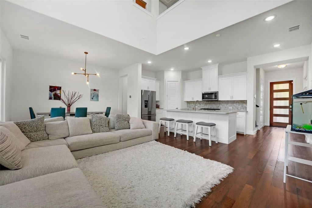 7880 Minglewood Lane, Dallas