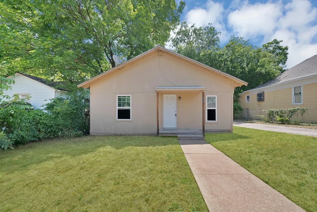 515 Woodrow Avenue, Fort Worth