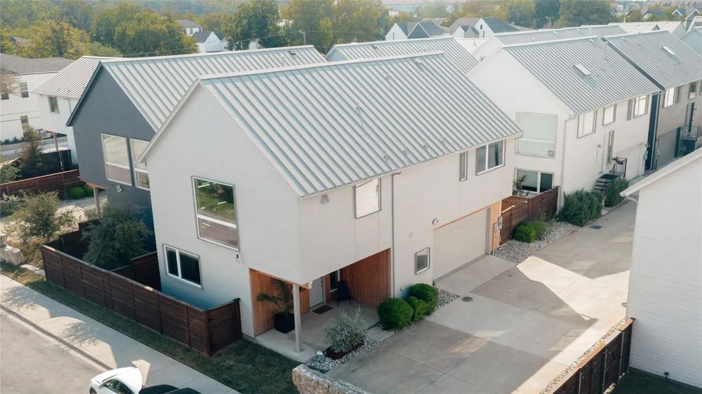 1006 Barsotti Court, Dallas