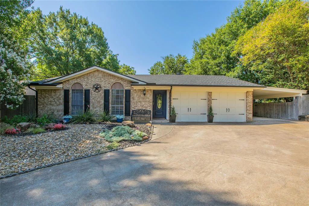 4208 Shipley Court, Benbrook