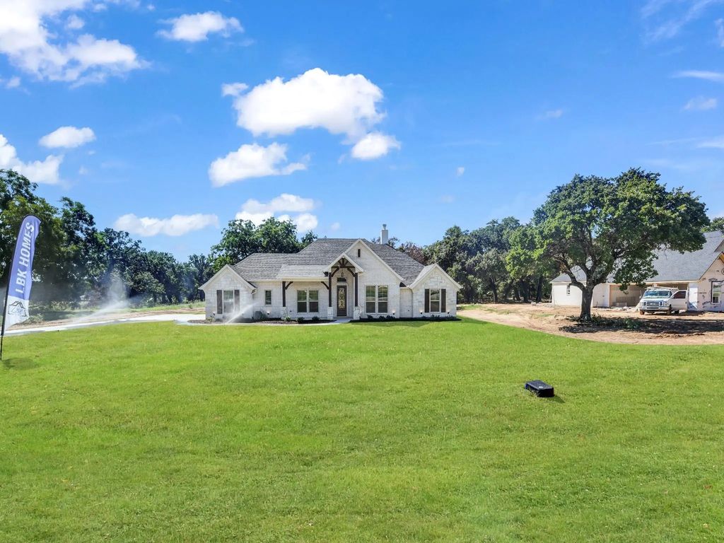 1012 Arbor Vista Drive, Azle