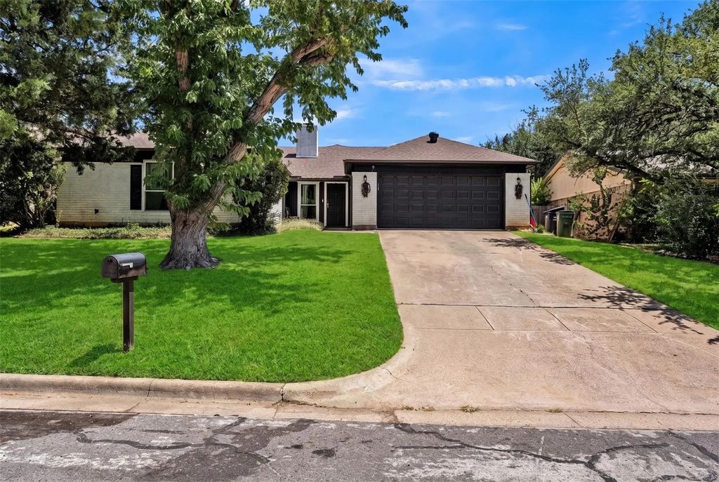 3813 Lynbrook Lane, Arlington