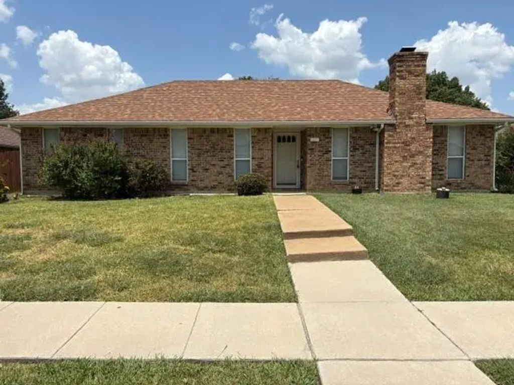 1611 Steenson Drive, Carrollton
