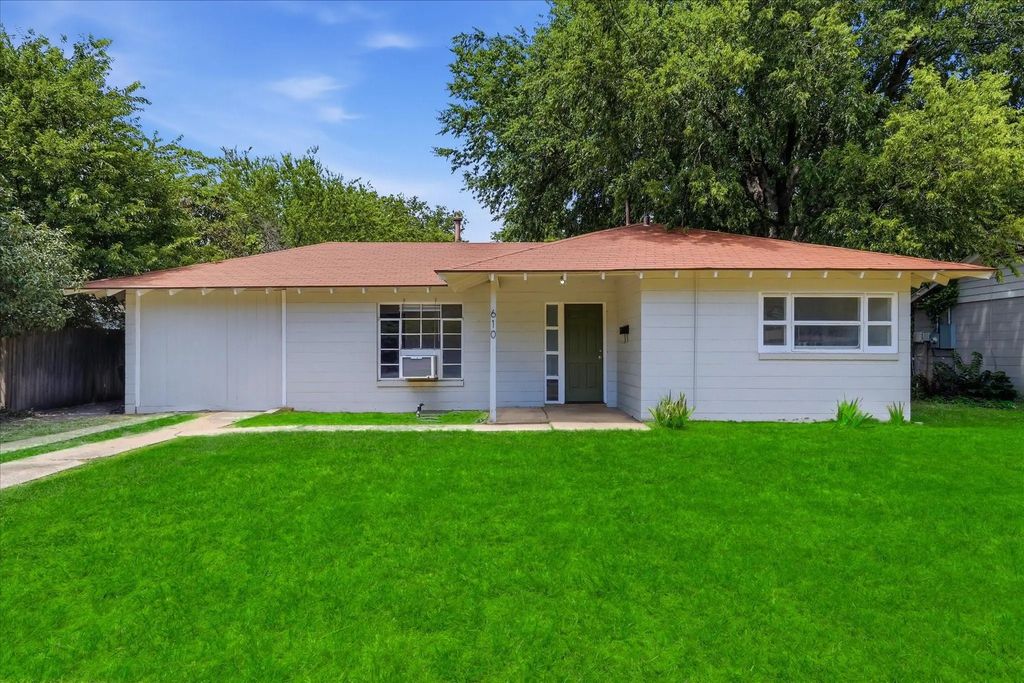 610 Crescent Street, Denton