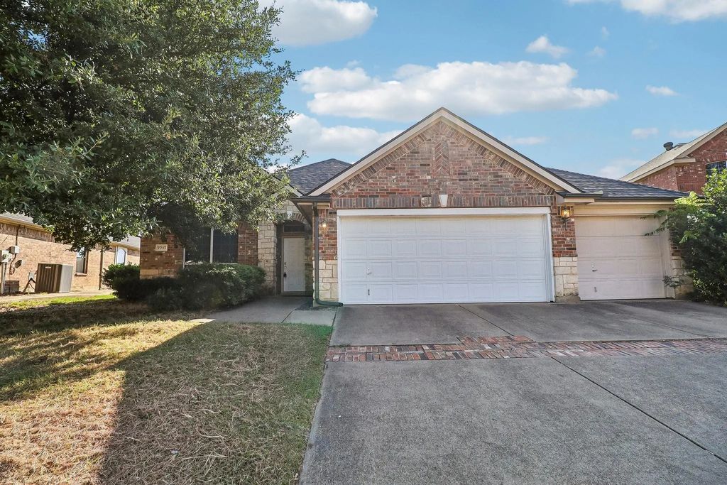 7717 Decoy Drive, Arlington