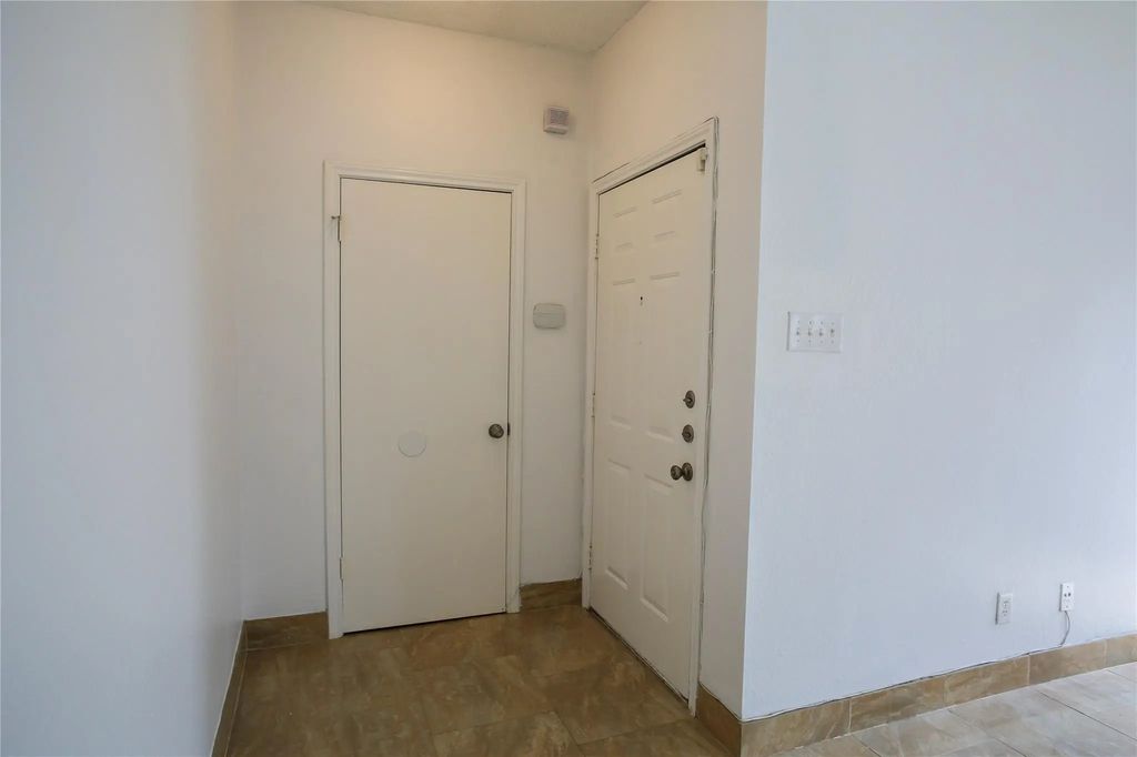 5859 Frankford Road 1102, Dallas
