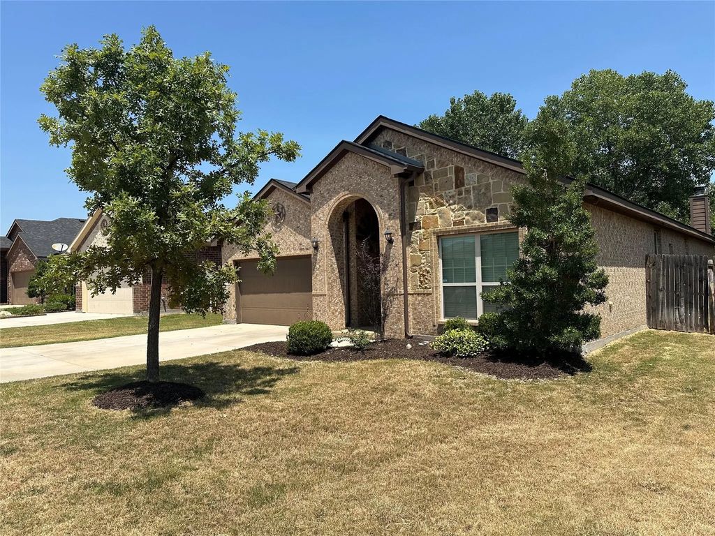 1236 Scott Drive, Weatherford