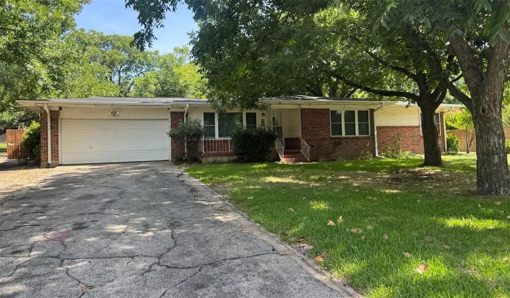 3703 Pecan Park Drive, Weatherford