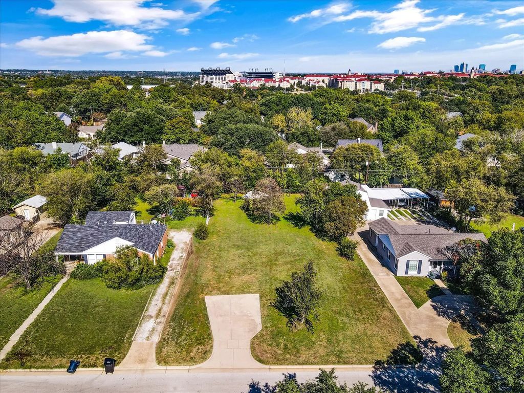 3512 W Biddison Street, Fort Worth