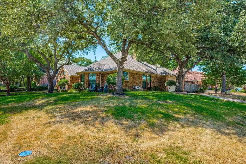700 Reese Lane, Hurst