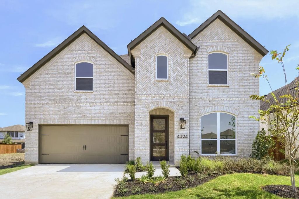 4324 Double Diamond Drive, Celina