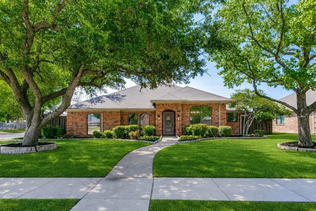 3300 Anchor Drive, Plano