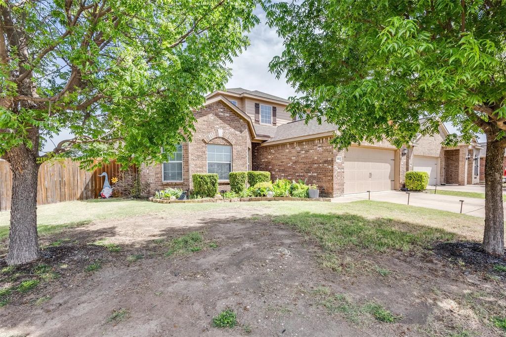 201 Oriole Drive, Anna