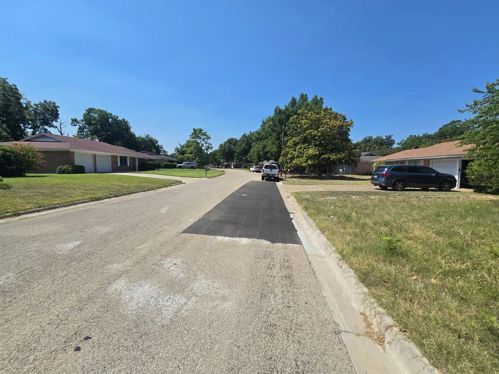 1206 Duane Street, Benbrook