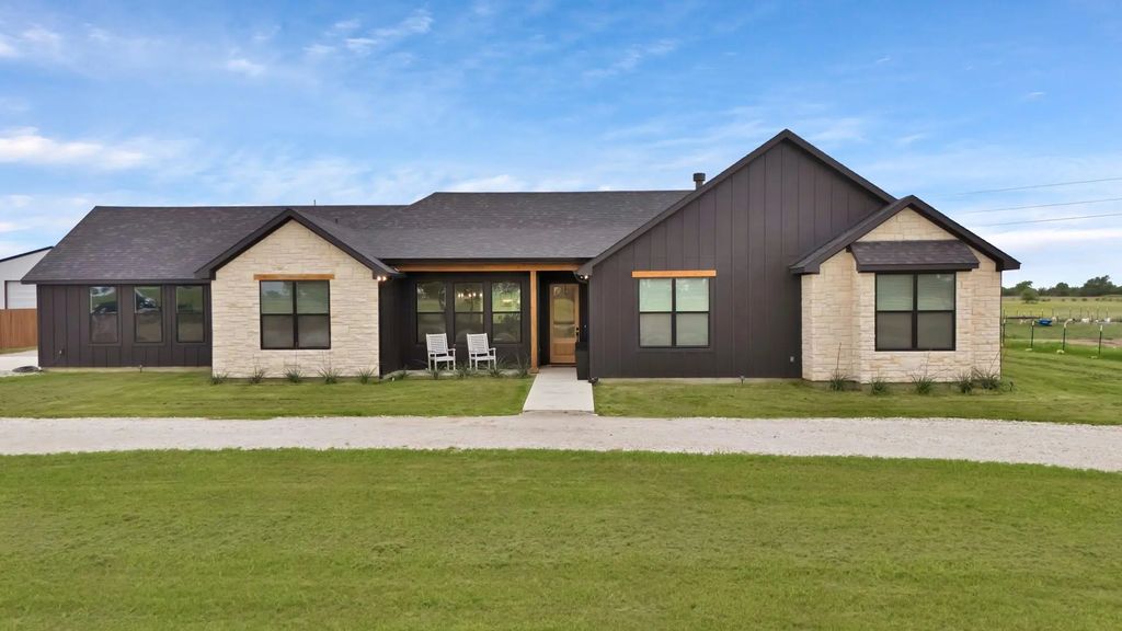 664 County Road 379, Decatur