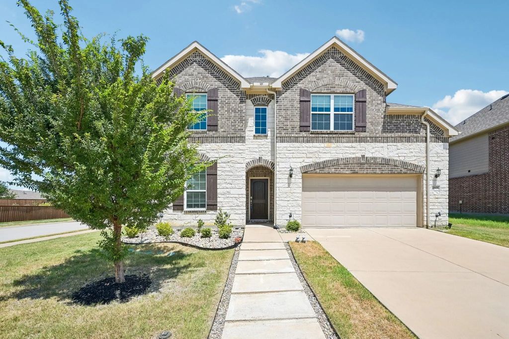 2801 Ryder Lane, Aubrey