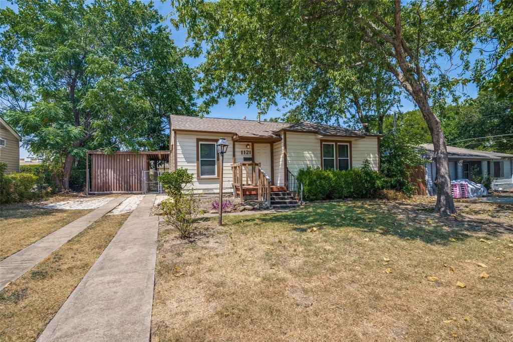 1121 Dent Street, Garland