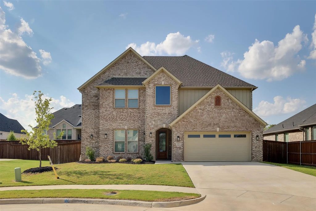 1804 Eastwood Court, Mansfield