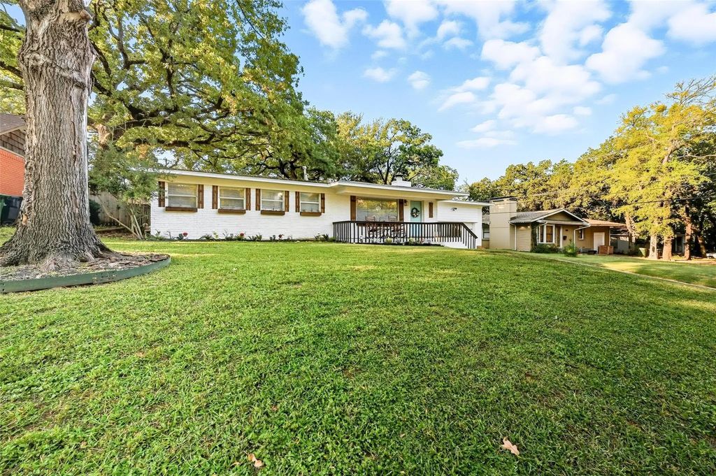 1310 W Cedar Street, Arlington