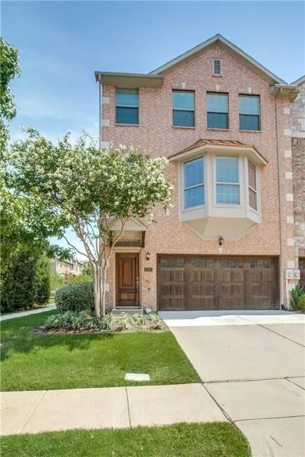 1531 Biltmore Lane, Irving