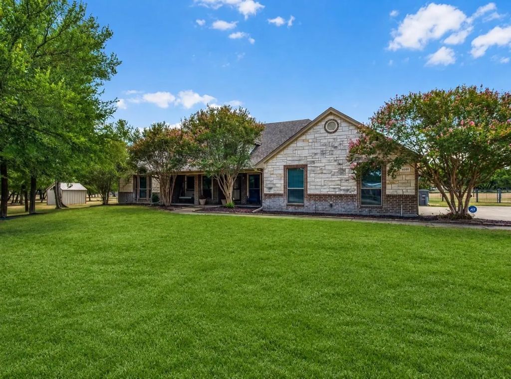 4031 Tortoise Lane, Fort Worth