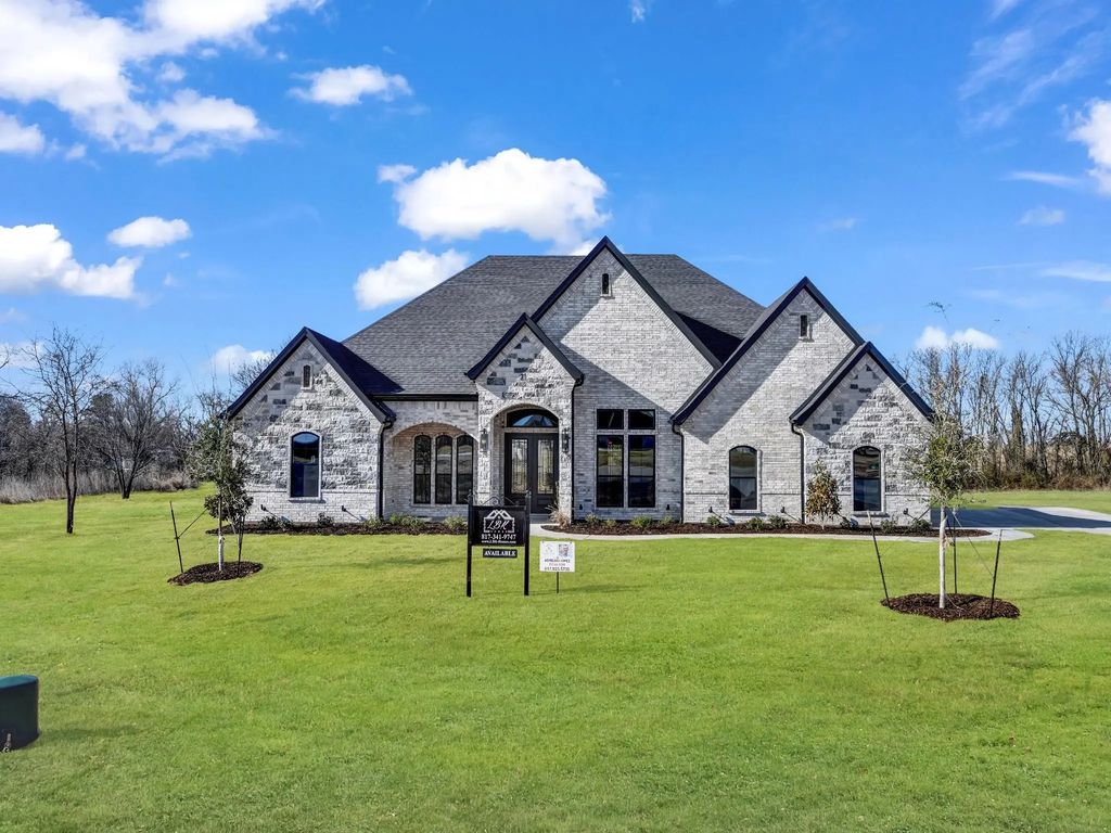 213 Desperado Court, Weatherford
