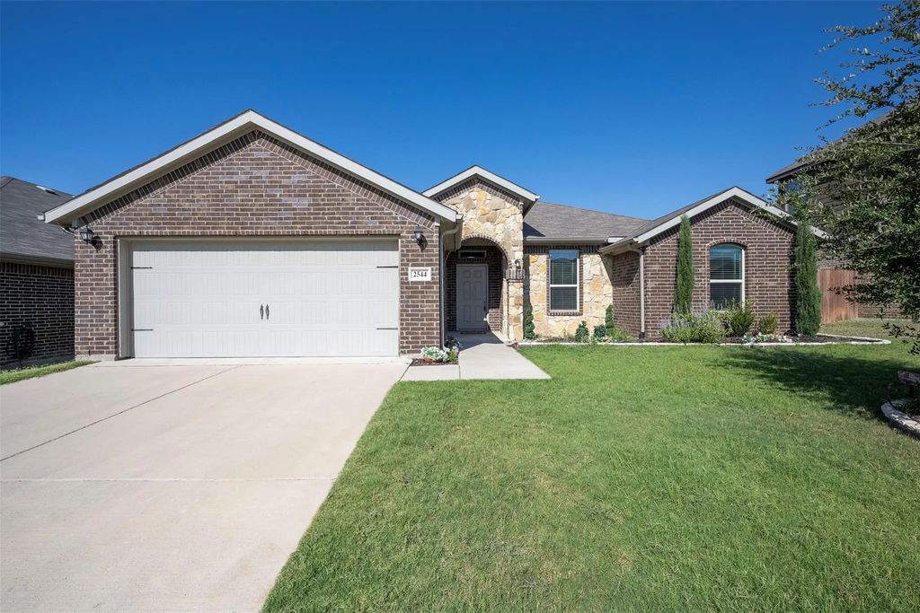 2544 Doe Run, Weatherford