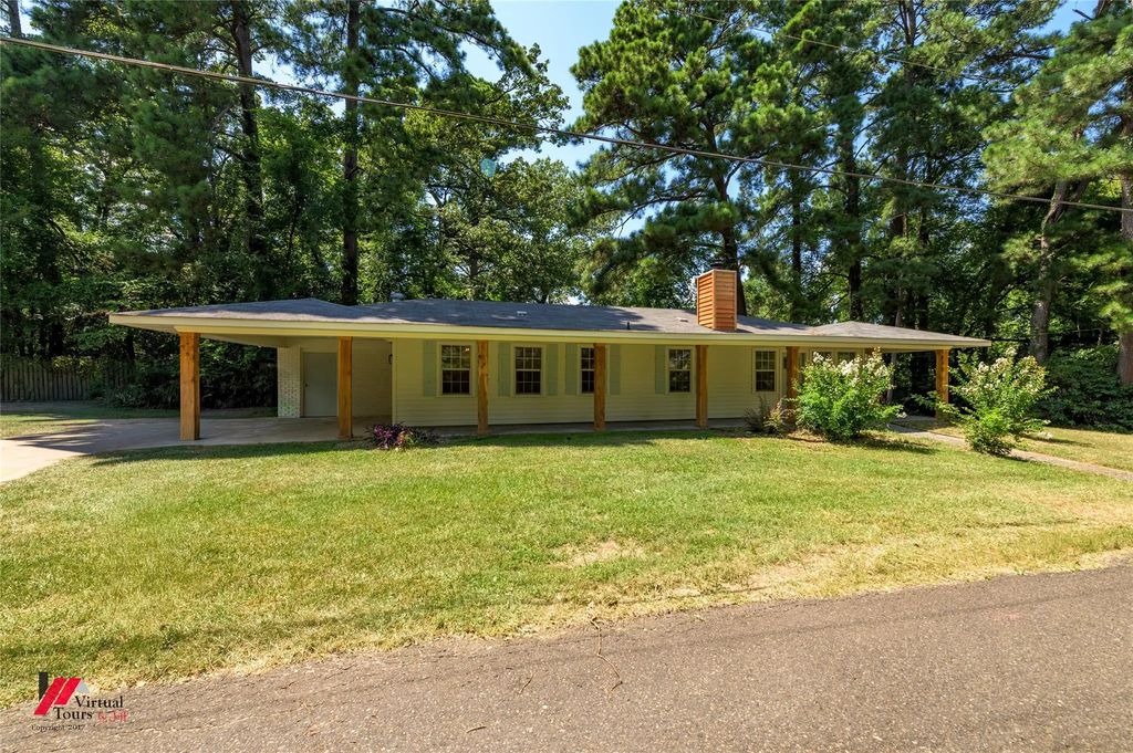 1604 Top Bluff Lane, Shreveport