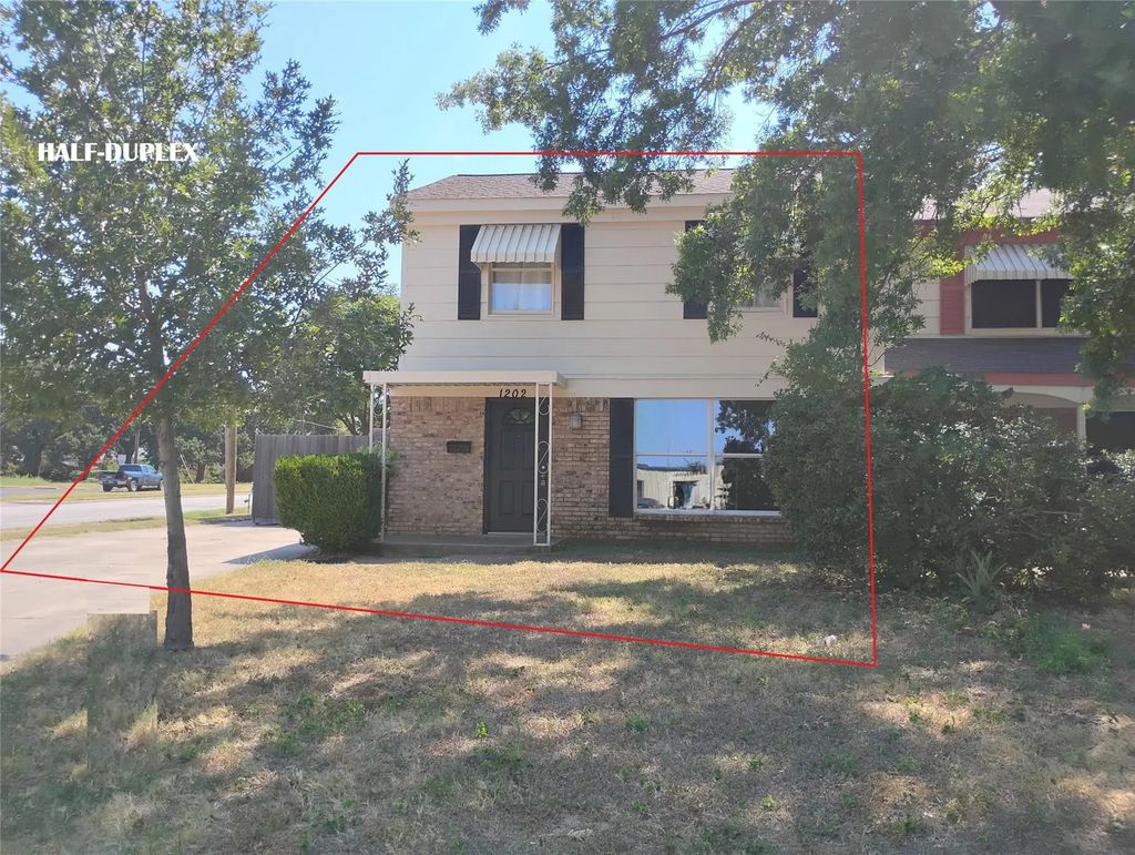 1202 Hilltop Drive, Irving